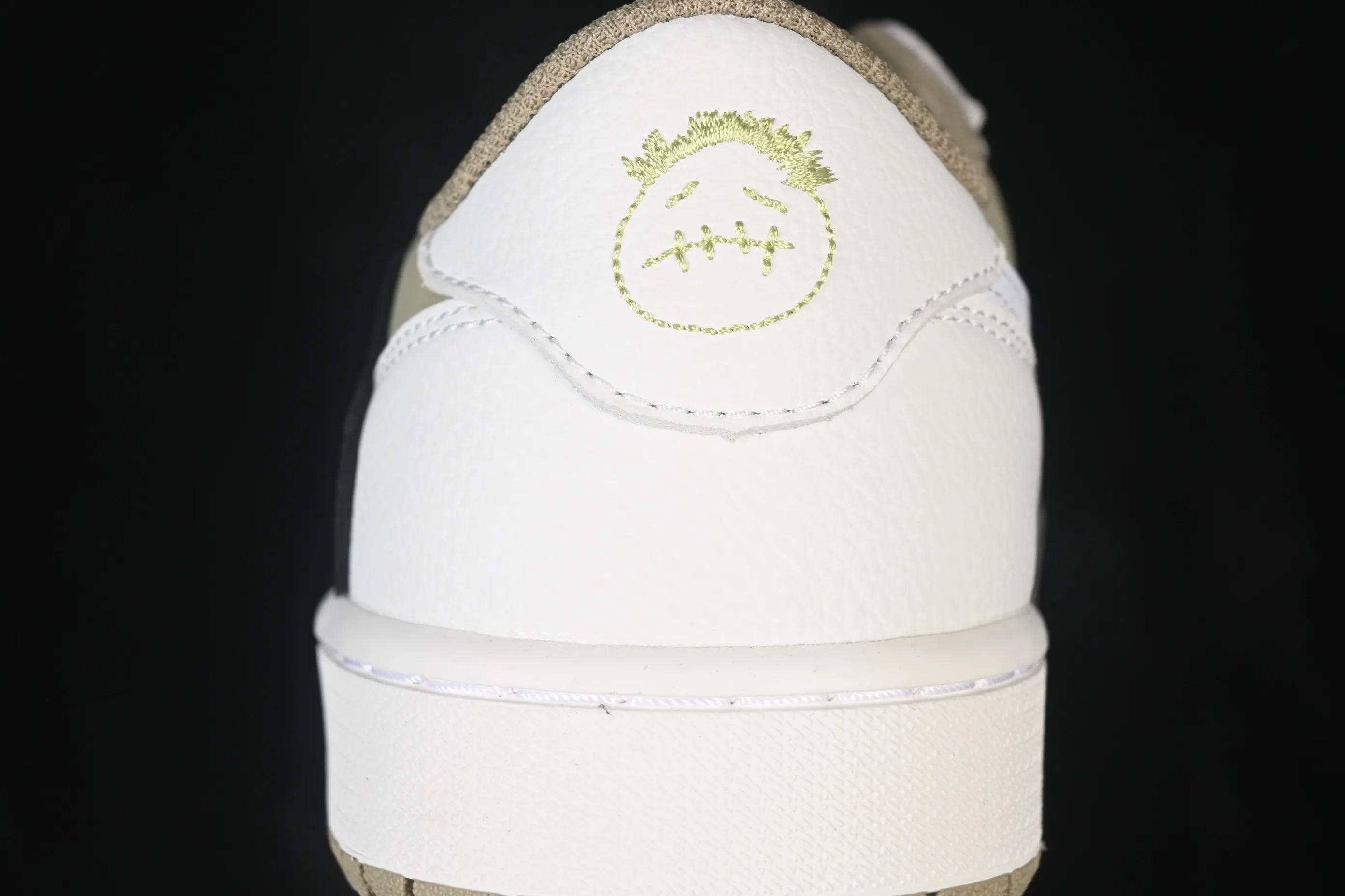 All categories Air Jordan Jordan series basketball shoes Air Jordan 1 Low ZG version Travis Scott x Air Jordan 1 Low OG AJ1 Joe 1 undercut low top full head layer FZ3124-200